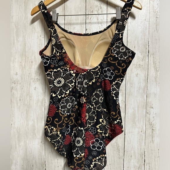 Speedo Floral One-piece Swimsuit Size 14 - Picture 2 of 6